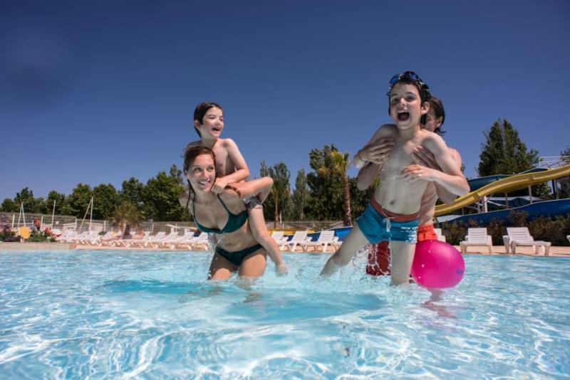 Camping Officiel Siblu La Carabasse Vias Exterior foto