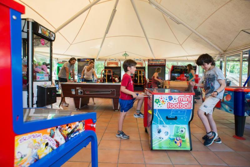Camping Officiel Siblu La Carabasse Vias Exterior foto